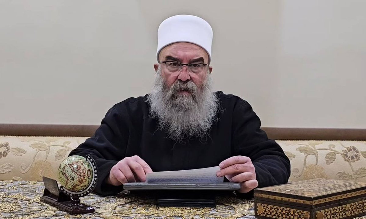 Dürzi lider Hikmet el-Hicrî: 

"Tam bağımsızlık istiyoruz, Suriye’nin bir parçası değiliz. Kendimizi İsrail'in ayrılmaz bir parçası görüyoruz. 

Şam hükümeti IŞİD’in devamıdır. Hiçbir Arap devleti bize destek vermedi; katillere yardım ettiler, en başta türkiye."

 #KurdsOnAlert