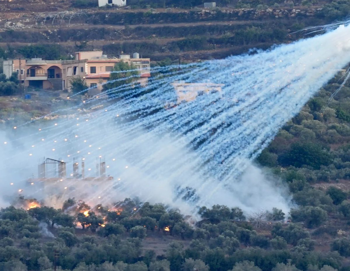 TheCradleMedia's tweet image. Study confirms Israel used white phosphorus widely across civilian areas in south Lebanon
——
Ahmad Baydoun, an open-source intelligence researcher at Delft University of Technology, has documented widespread Israeli use of white phosphorus munitions in southern Lebanon during…