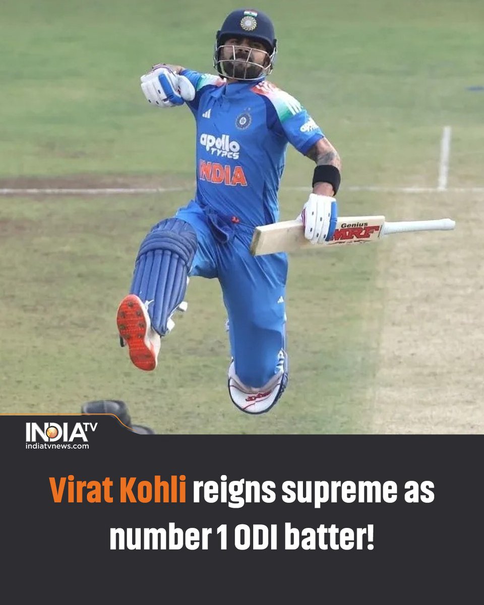 indiatv's tweet image. Virat Kohli has reclaimed the No.1 spot in the ICC ODI batting rankings after scoring 93 against New Zealand, making it five straight 50+ scores. Rohit Sharma slipped to third after a low score

Read more here:
tinyurl.com/3j6btc27

#viratkohli #rohitsharma #ICCODIRankings