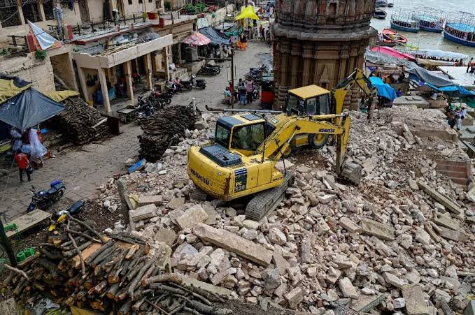 supriya_sule's tweet photo. Manikarnika Ghat, Varanasi, is a sacred site of immense cultural and historical significance, shaped over centuries and closely associated with the legacy of Punyashlok Ahilyadevi Holkar.

Reports of alterations affecting this heritage are deeply concerning.

Requesting Hon. Yogi Adityanath ji, to kindly intervene and issue clarification to ensure that development fully respects history, culture, and due process.

@myogiadityanath