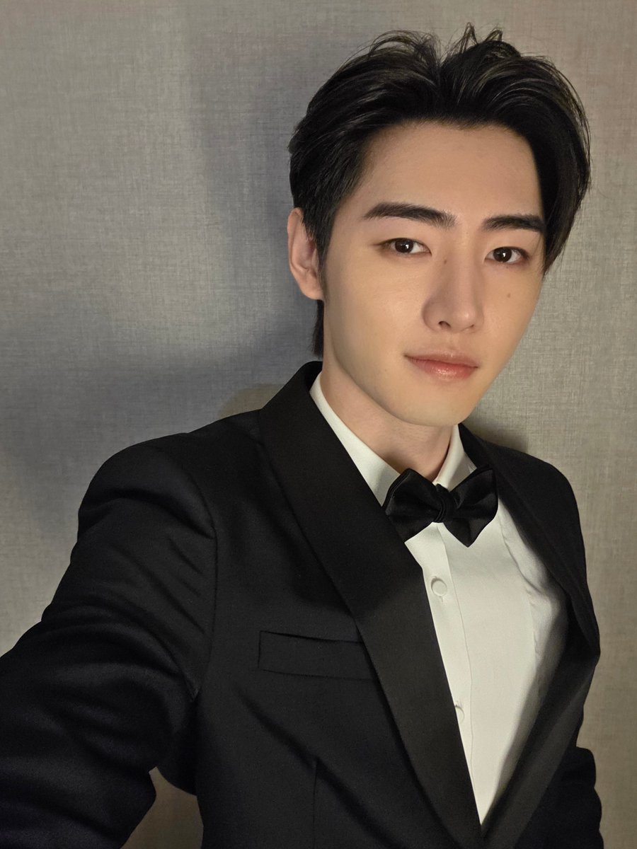 enhypenweverse's tweet image. [ #성훈’s Post ] 260114

#SUNGHOON: lastweek

(1/2)

@ENHYPEN_members @ENHYPEN #ENHYPEN #엔하이픈