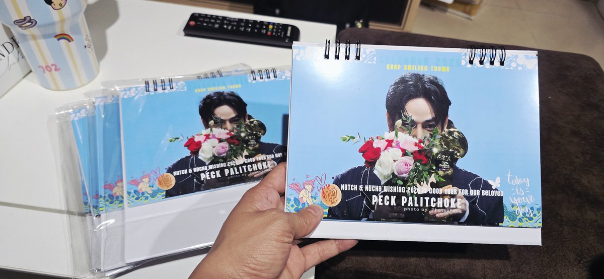 PuyzAnaka's tweet image. ปฏิทินมาแน้วว เย้ๆๆๆ ขอบคุณคร๊อบบ @PhotoXPeck หล่อ เท่ น่ารัก ครบเลย
#เป๊กผลิตโชค
#PeckPaLitChoke