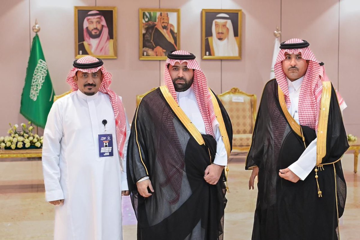 صورة لمراسل قنوات 24 السعودية عبدالله السهلي <a href="/alsahli54/">الإعلامي عبدالله السهلي</a> مع صاحب السمو الملكي الأمير #محمد_بن_عبدالعزيز أمير منطقة #جازان وذلك خلال رعاية سموه للقاء الأول للإعلاميين في المنطقة2026 .

<a href="/MAMAlsaud/">محمد بن عبدالعزيز بن محمد</a> 
<a href="/jazangov/">إمارة منطقة جازان</a>