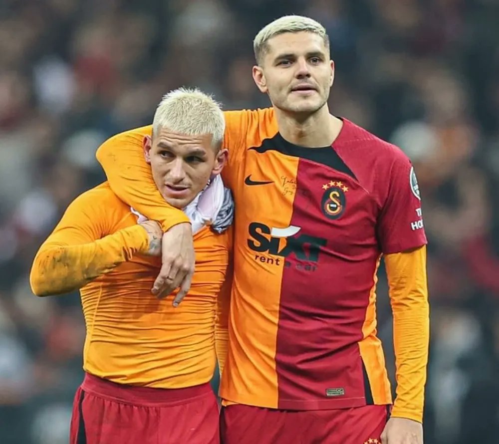 lemarcaspors_'s tweet image. Lucas Torreira: "Icardi ile harika bir ilişkim var. Hayatımın en zor anlarında bana yardım etti. Hem Türkiye'de hem de Arjantin'de büyük bir etki yaratıyor. O harika bir insan ve bazen yaşadığı şeyler canımı yakıyor."