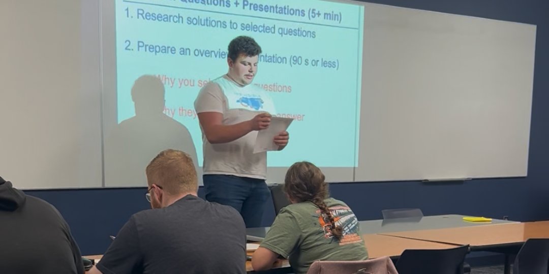 TrineASEC's tweet photo. Goal setting, leadership development, and pizza 🍕? Count us in! A major thank you to Professor Liberatore and @KEENUnleashed for hosting an exceptional workshop for our club leaders and keeping everyone fueled!
#TrineEngineering #BeThunderous #EngineerYourFuture https://t.co/EE2xI0zJHT