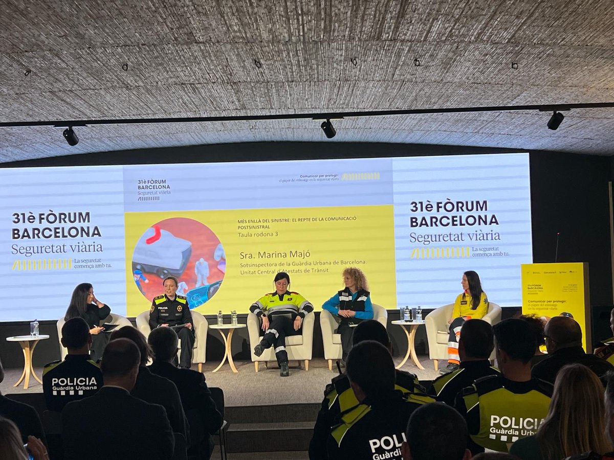 📸: La Gemma Cuartero, Coordinadora de Psicologia d'Emergències del SEM, ha participat avui en aquest 31è Fòrum Barcelona de Seguretat Viària, a la Taula "Més enllà del sinistre: el repte de la comunicació postsinistre".

<a href="/mossos/">Mossos</a> <a href="/ClubRACC/">RACC Mobility Club</a> <a href="/APAT_PAT/">Asociación P(A)T</a> <a href="/transit/">Trànsit</a> #GUB #PL