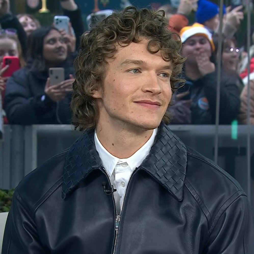 Cosmopolitan's tweet image. How am I supposed to act normal when Connor Storrie just exists and looks like this...