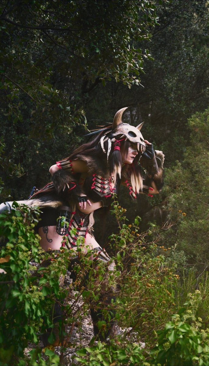 Ça part chasser de l'Arkveld need me stuff un peu 🏹

#monsterhunter #cosplay #MonsterHunterWilds #MHWilds