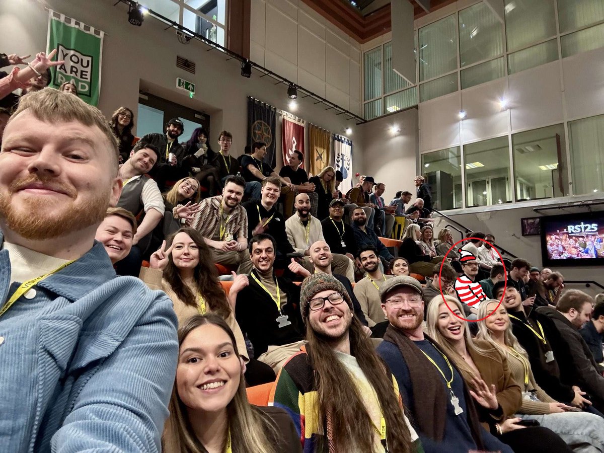 soph 🗸 tweet media