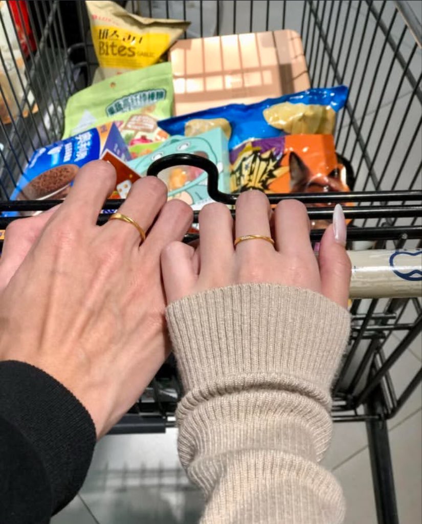 ll9i3i's tweet image. 𝑂𝑛𝑒 𝑑𝑎𝑦 ❤️