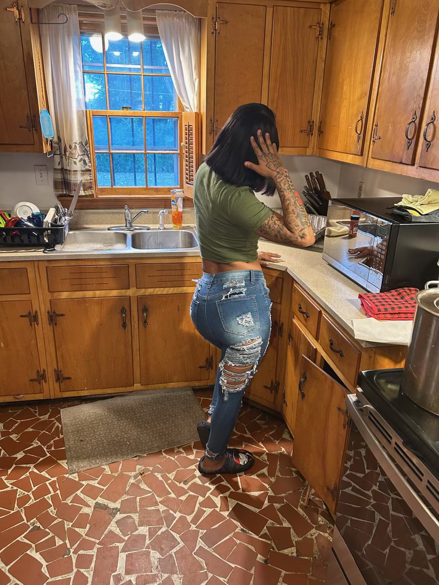 Pretty Girl W A Pretty Shape 😍😍💕 #LinkInBio