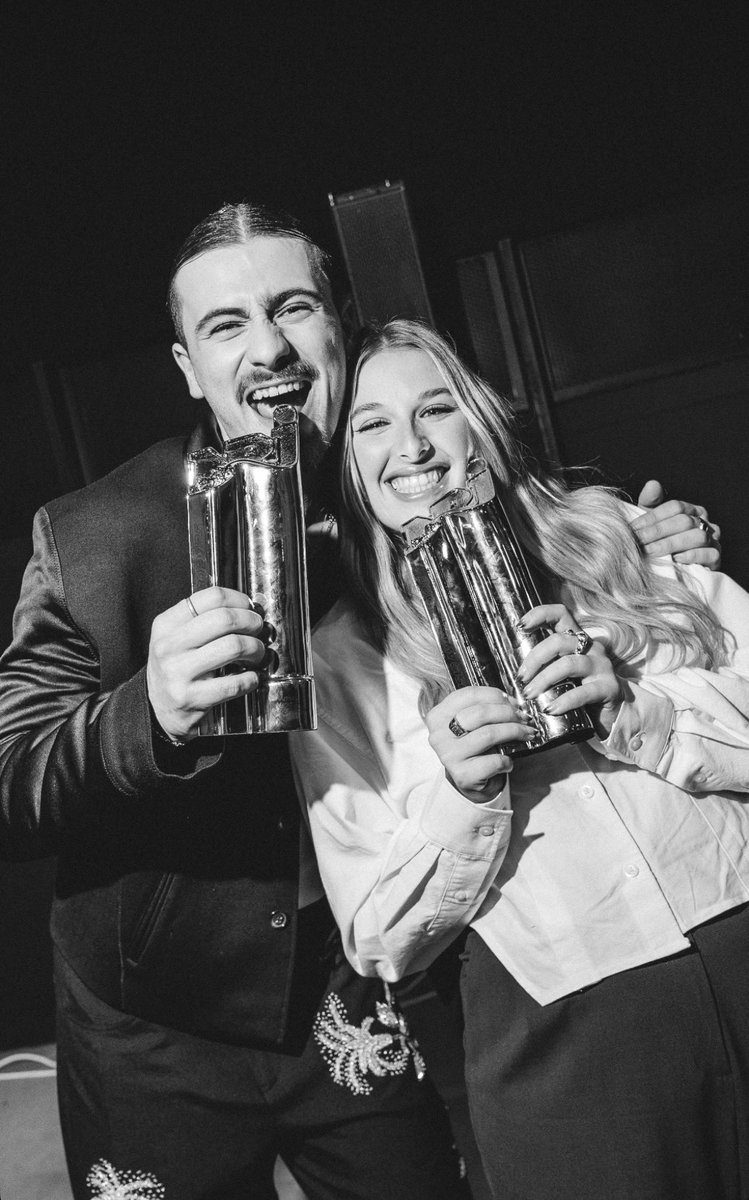 pgm_acc's tweet image. L’état de la tl après cette photo j’oublie pas haha 🤣