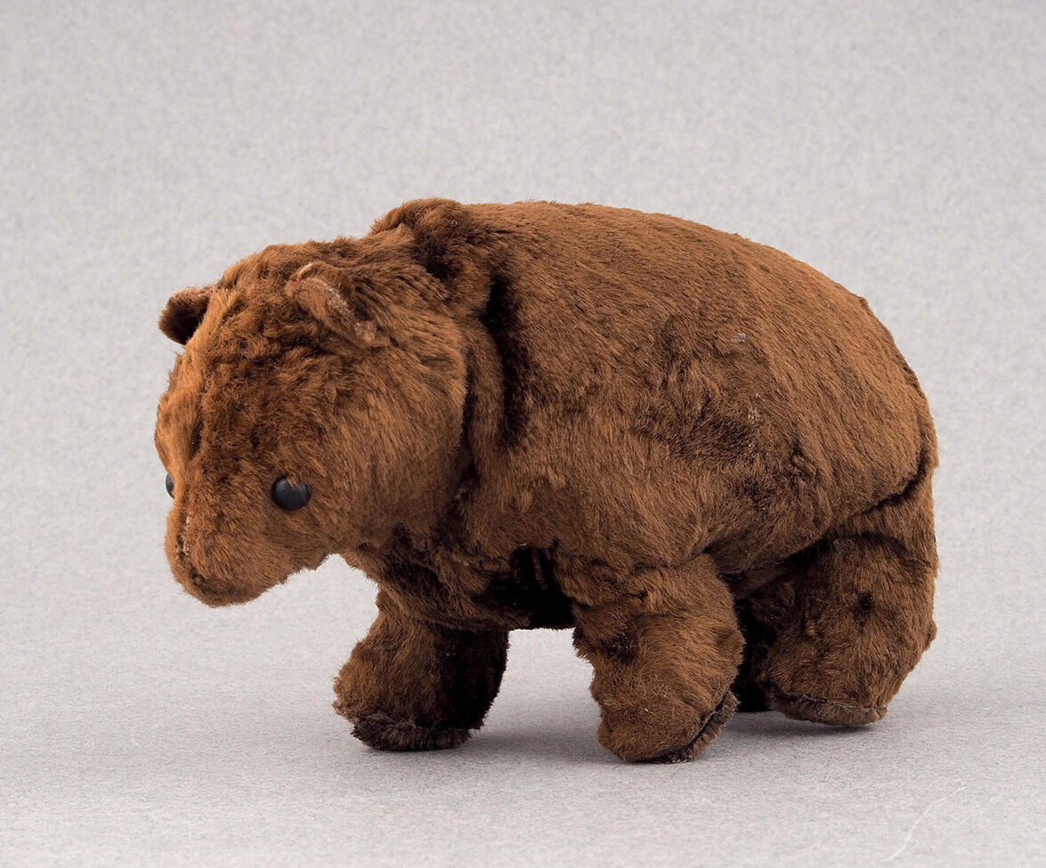 Vintage wind-up toy bear (USSR, 1920s-30s)