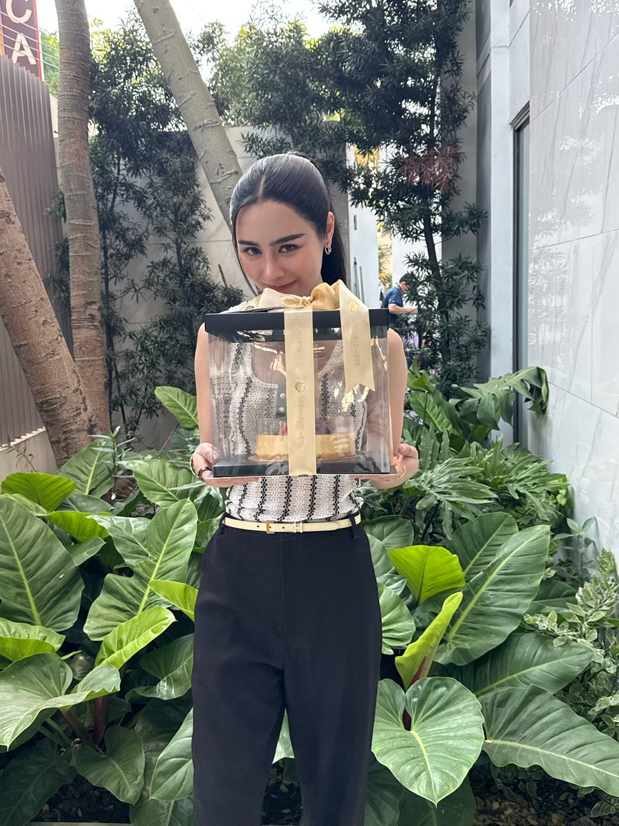 Punpreedee tweet media