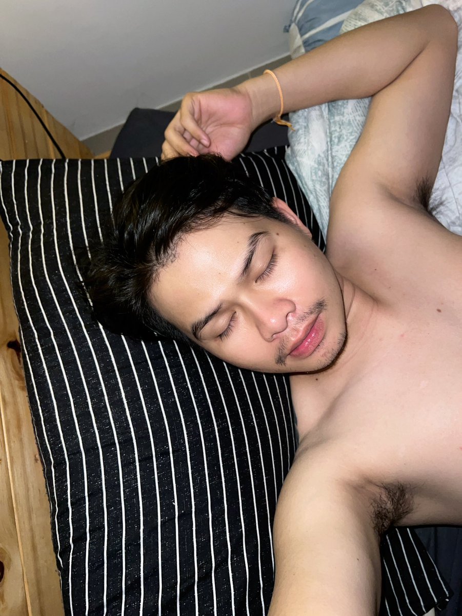BenzBY1's tweet photo. 😴 https://t.co/JMUbyGgmqR