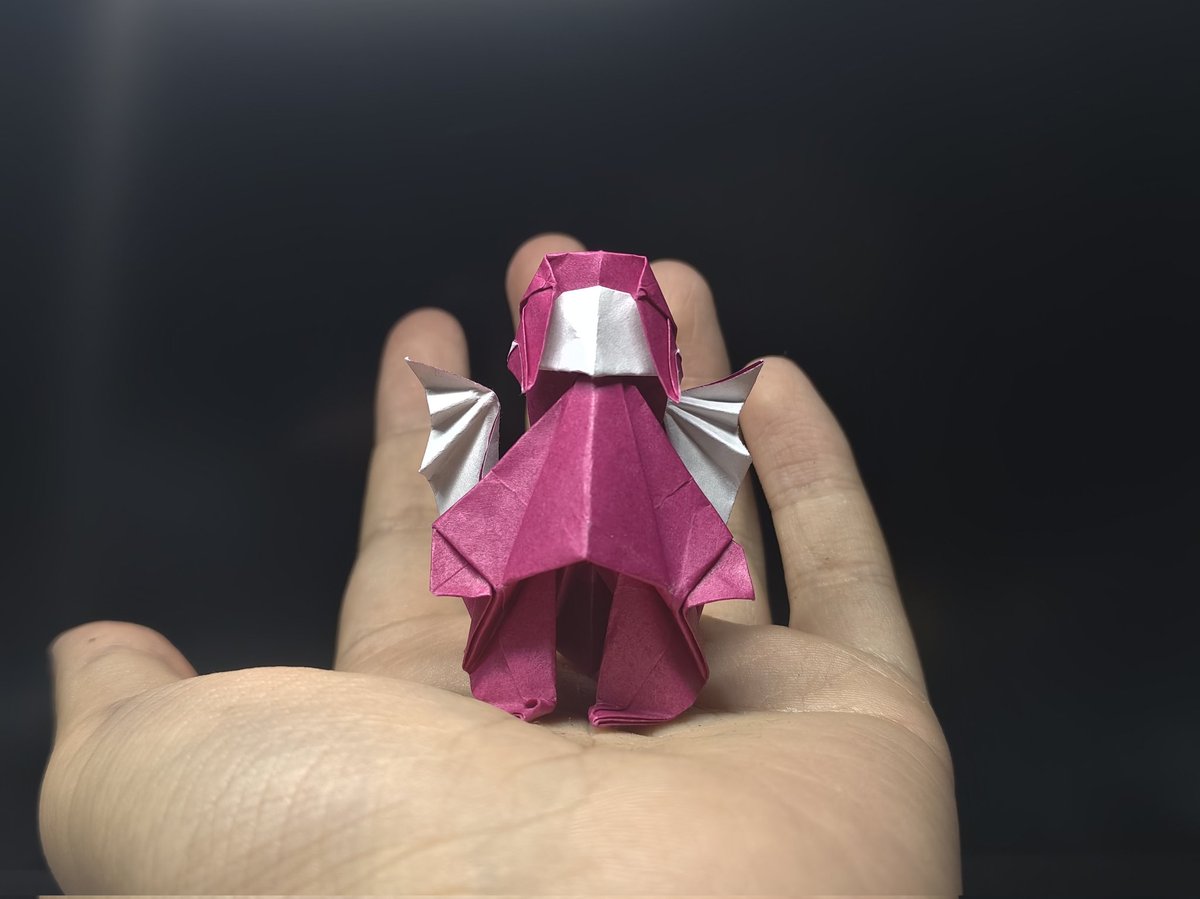 BeeOrigami's tweet image. Angel
Designed by @sakusaku858 
Folded by me