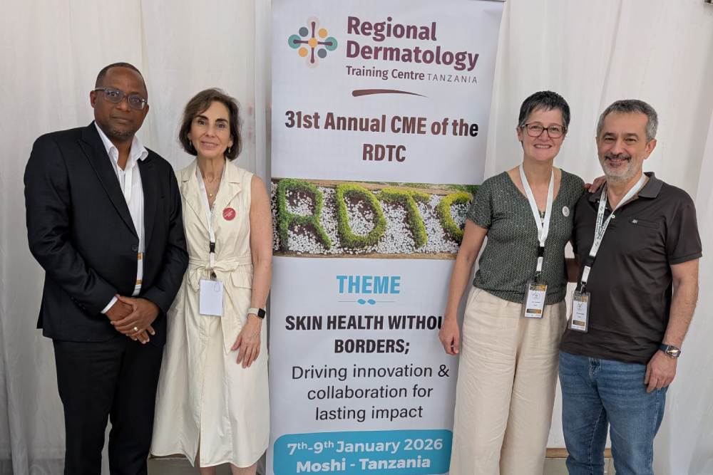 Academia Española de Dermatología y Venereología tweet media