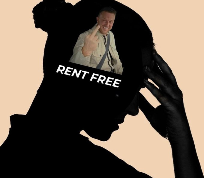 TRobinsonNewEra's tweet image. IT'S TIME TO ADDRESS THE TROLLS

I love living in their heads rent free.

I get sent all sorts of things to post from many people, from many different backgrounds and orientations, things like this gay love advert on YouTube with 'No Age Limit'.

So rather than address the fact…