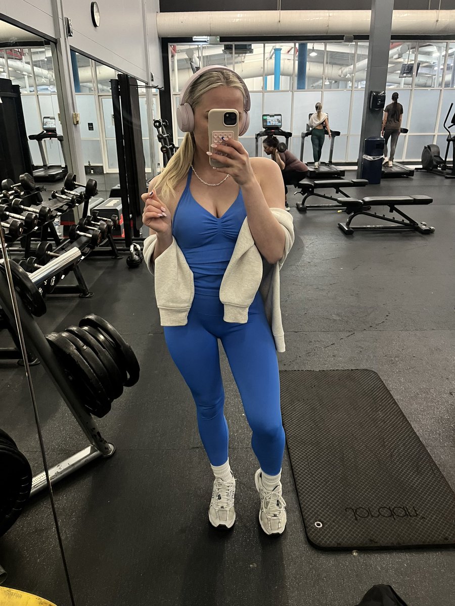 mistressbarbiee's tweet photo. Gym glow gleaming from your generous gives. Sweat and sends suit Me superbly. 💦 https://t.co/zQNCMiUyvL