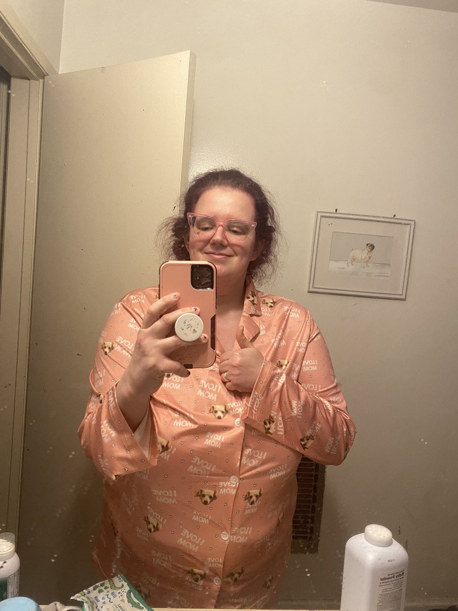 molly hudelson tweet media