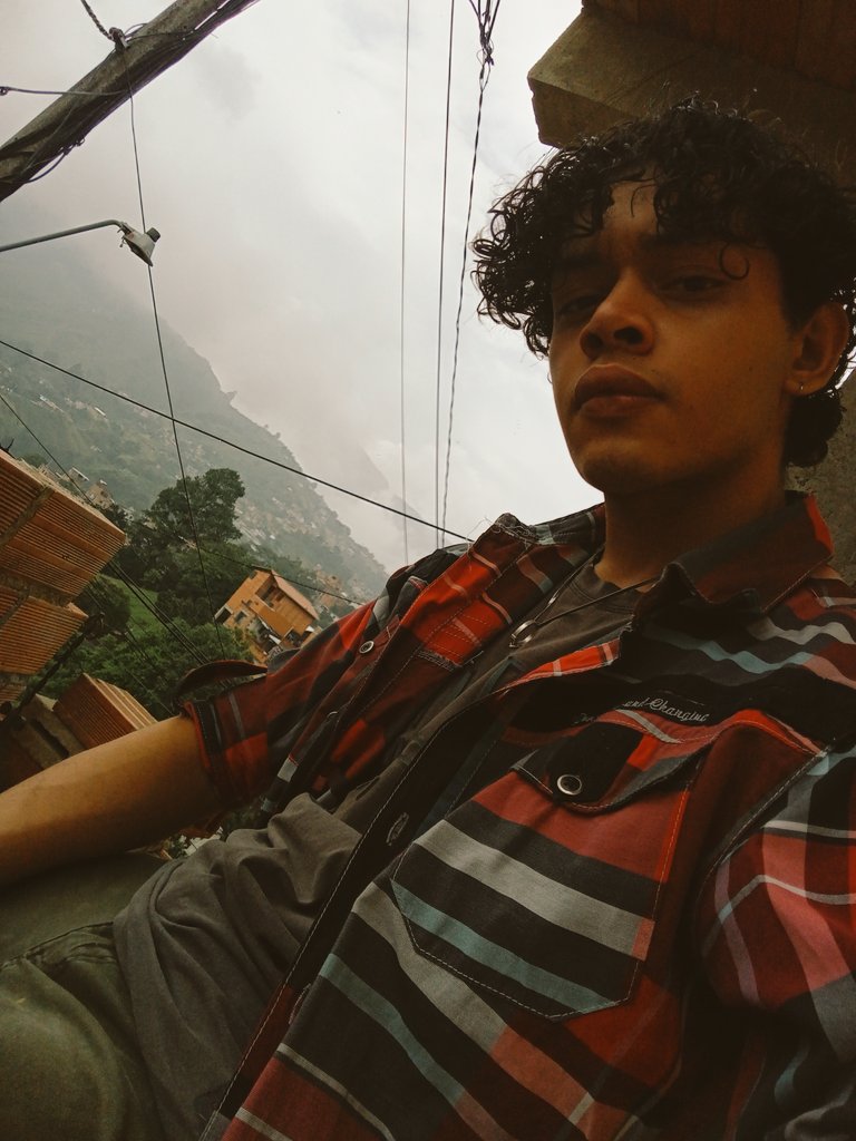 Dahyon18's tweet photo. La cara/////el cuerpo https://t.co/QlPSlJE5rZ