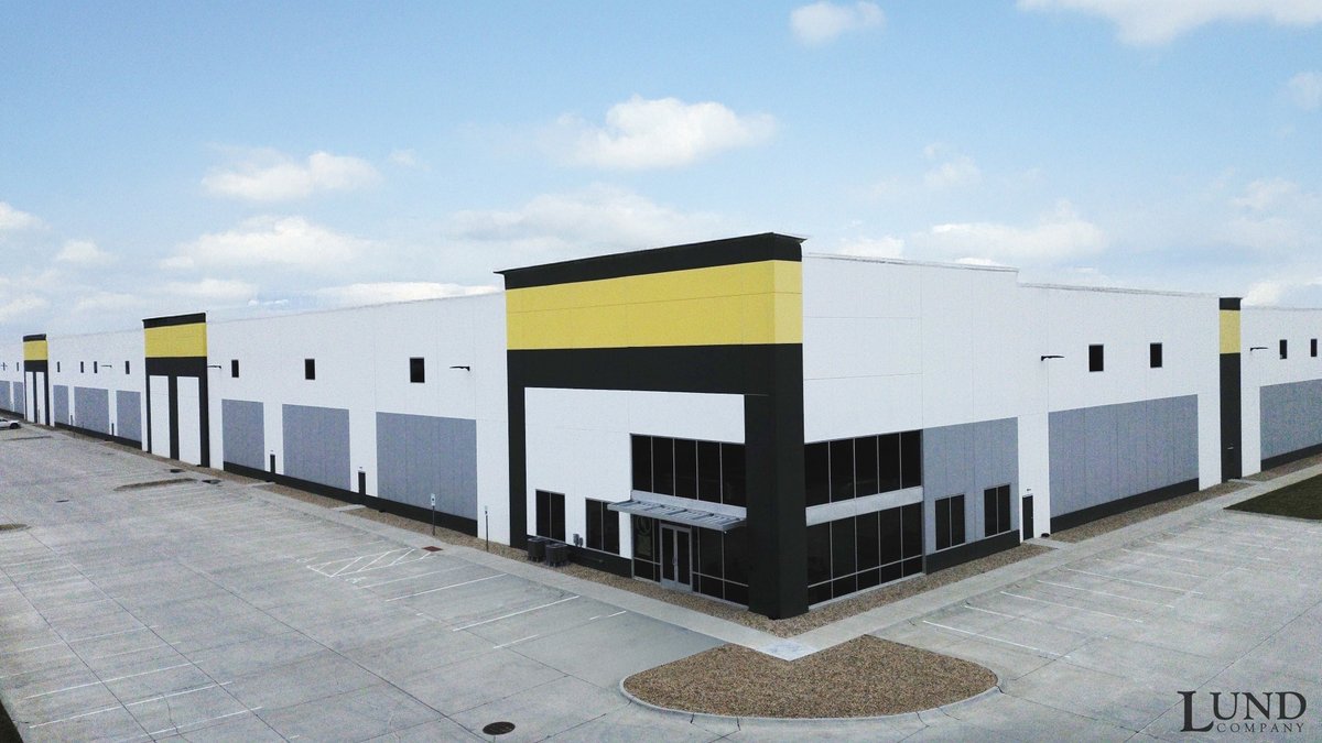 AVAILABLE FOR LEASE

📍 9009 S. 135th Street, Papillion, NE 68138
🏢 148,229 SF Industrial Space
💲 Lease Rate: $7.95 PSF NNN

For more information, please contact Denny Sciscoe or Zach Sciscoe.

View Listing → bit.ly/I-80_Logistics…