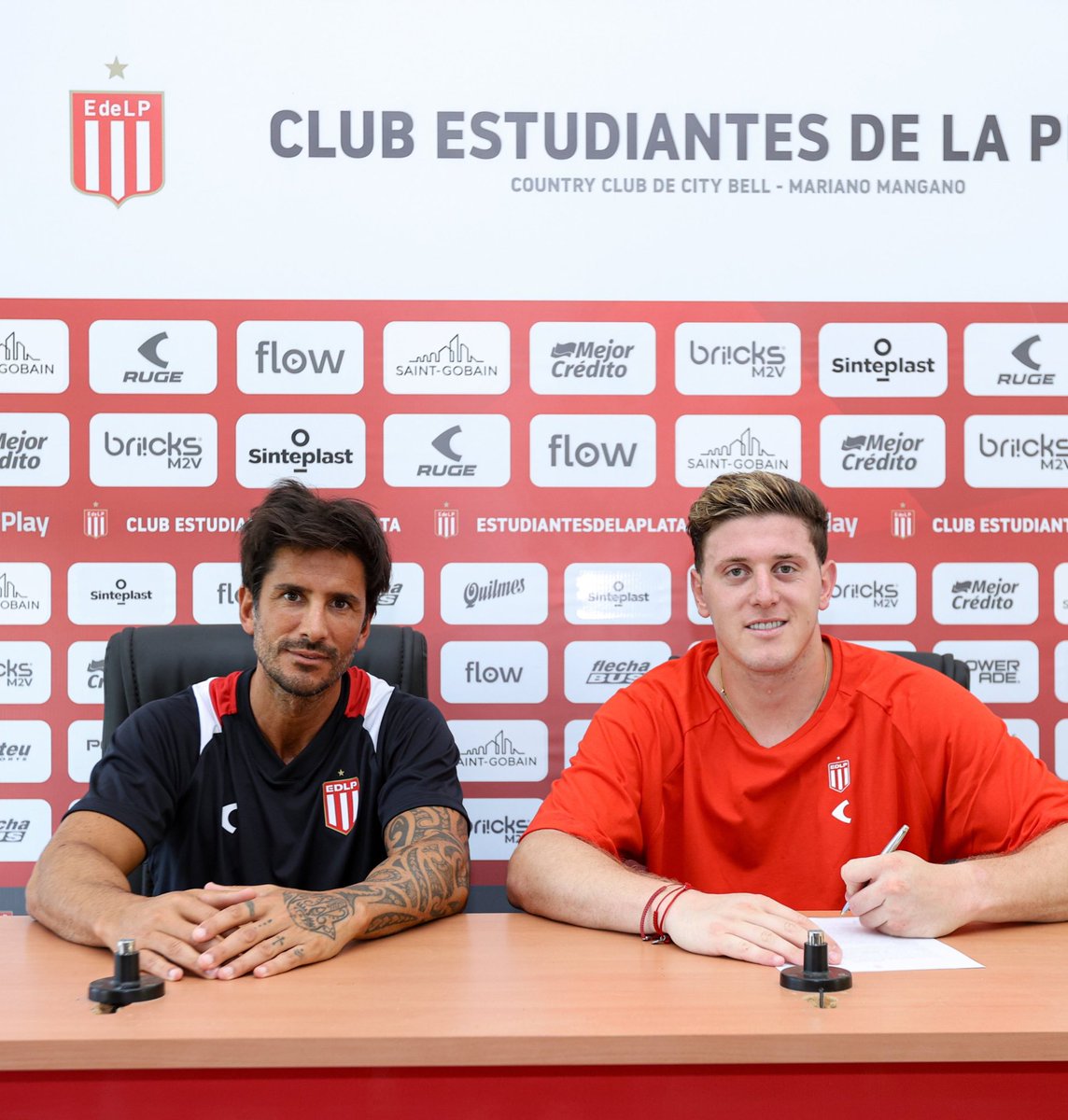porquetendencia's tweet photo. "Adolfo Gaich":
Porque es nuevo jugador de Estudiantes https://t.co/fGvFCudqQt