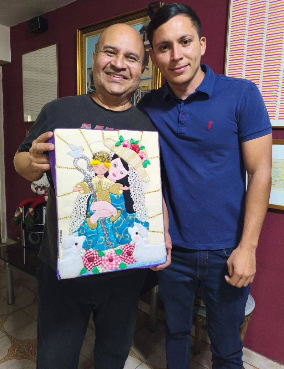 VP_Portland's tweet photo. ¡ROLAND CARREÑO ESTÁ LIBRE! 🧡

Después de 531 días de encierro injusto, Roland Carreño vuelve a ser libre. Una detención que nunca debió ocurrir llega a su fin, y con ella una de las tantas injusticias que ha marcado a Venezuela en estos años. https://t.co/LjEIarPeZd