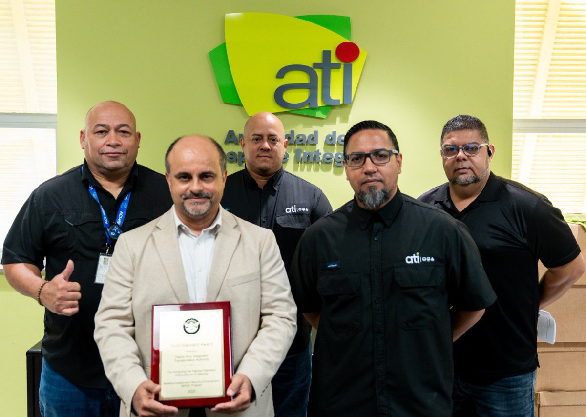 ATIDTOP's tweet image. El Equipo de Seguridad de la ATI recibe el TSA Gold Standard Award, destacando a Puerto Rico entre los mejores sistemas de transporte. Seguridad que se planifica. Seguridad que se reconoce.