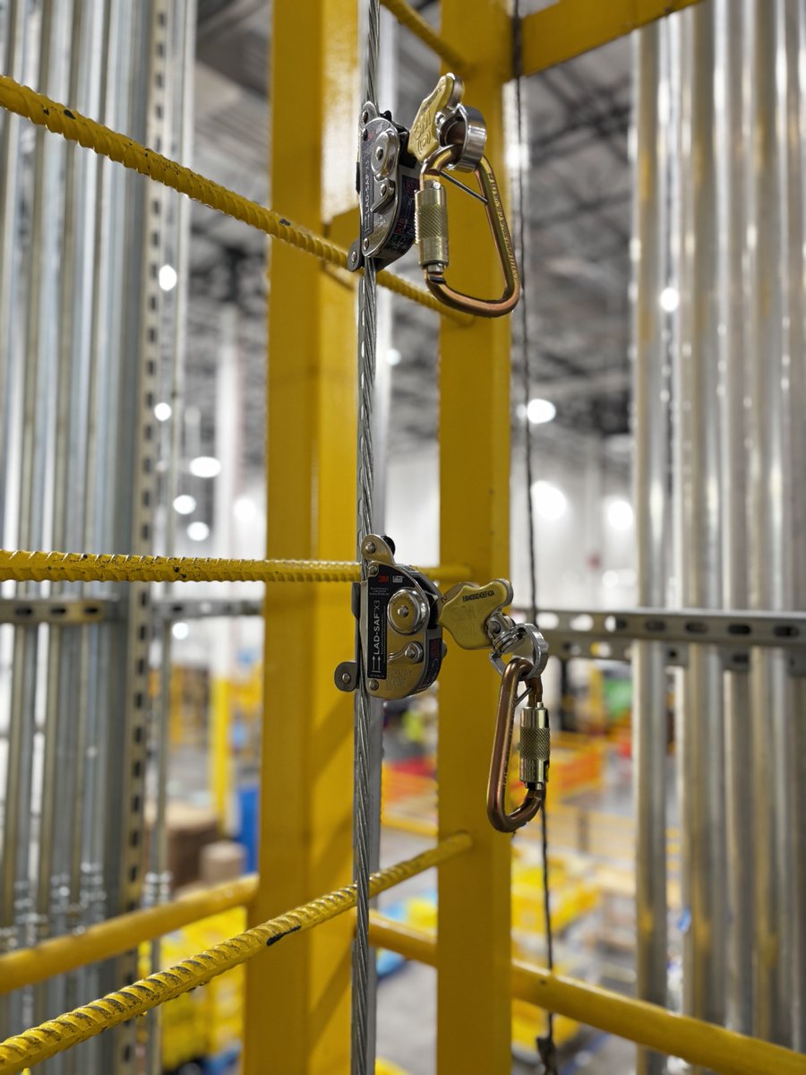 EDGEFallProtect's tweet photo. EDGE Fall Protection replaced an unverified vertical access system with no usable fasteners by installing a permanent vertical lifeline. The result: safer ladder access during active construction.

Designed with OSHA 29 CFR 1926 Subpart M in mind. 🦺

#FallProtectionSystem https://t.co/gbASlFgkCc