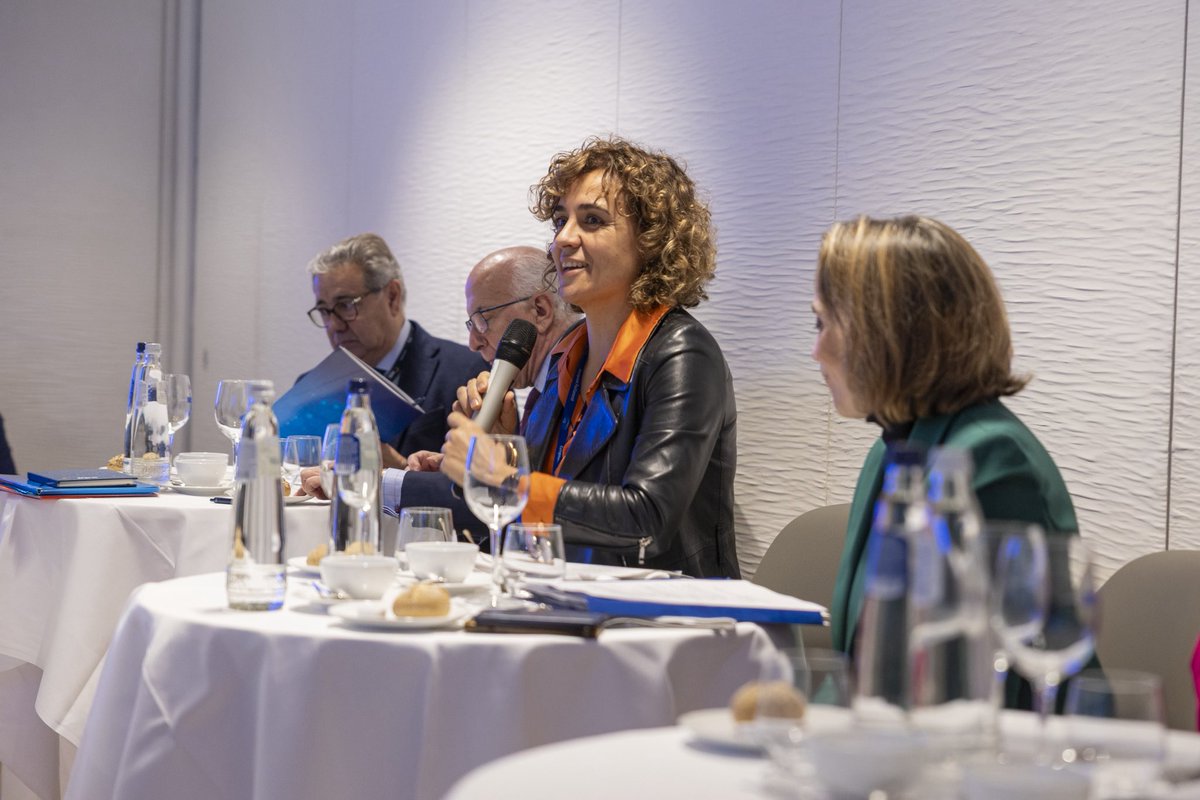 Dolors Montserrat tweet media