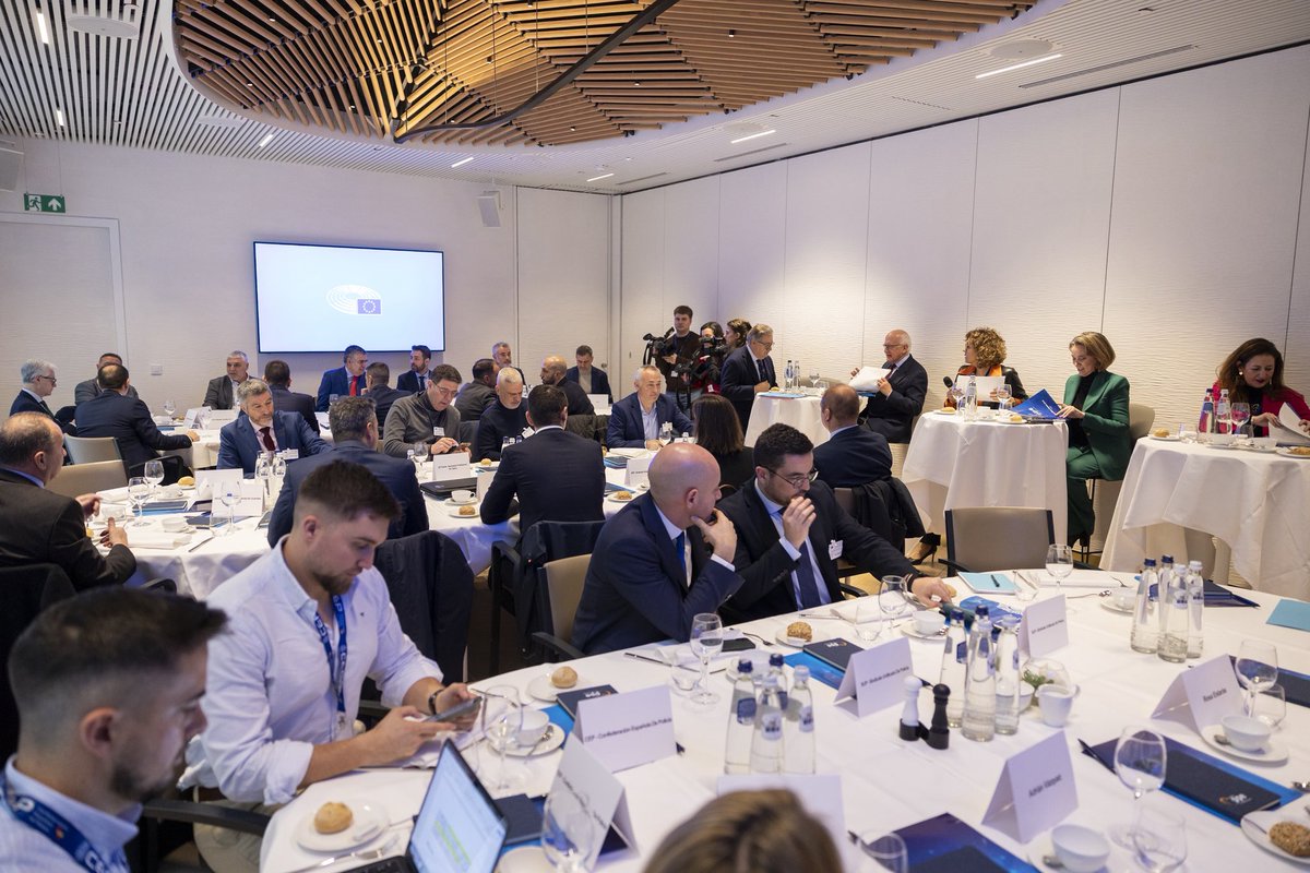 Dolors Montserrat tweet media