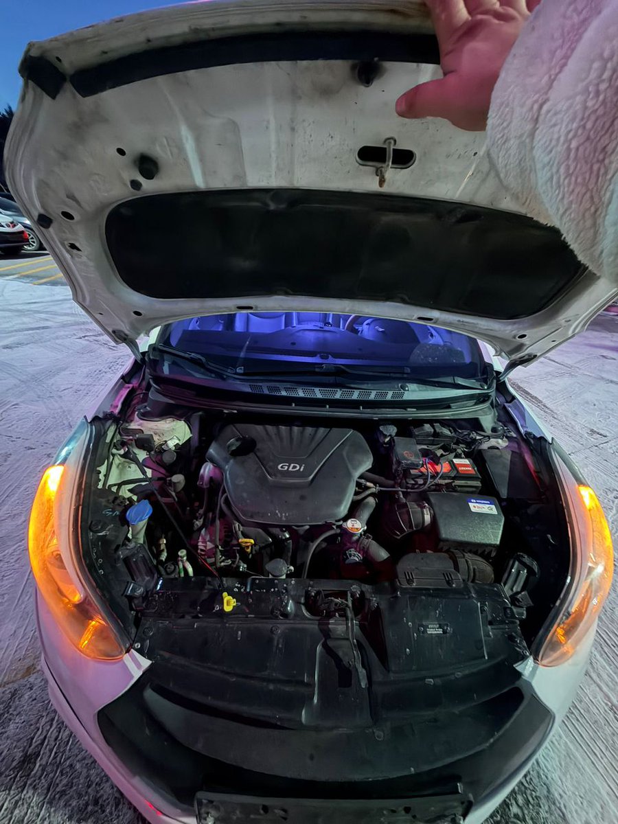 RevsGh's tweet image. 🔥Hyundai Avante 13/14 Model🔥
✅️ Push to start 
✅Navigation
✅Dash Camera
✅petrol
✅No accident, faults or cutting

💰 Ghc 58,000  Buying and Shipping 
to Ghana

Takoradi Port/Malik Basintale/Semenyo/Abu Trica/Felix Kwakye Fosu/GPRTU
#XPrediction #AccountabilitySeries