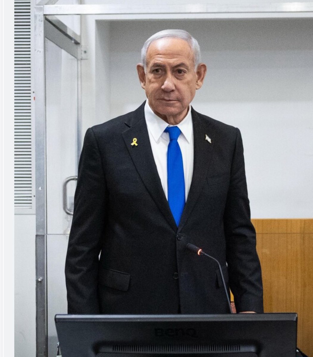 רונאל פישר הורשע על פי הודאתו בעבירות פליליות חמורות.

בית המשפט עמד בהרחבה על השיקולים שהובילו להטלת עונש מקל - 9 חודשי עבודות שירות ומאסר על תנאי,
נוכח מחדלי חקירה ופגיעה ממשית בהליך הוגן.

על פי הלכה זו,
נתניהו לא רק יזוכה בתיקי האלפים, אלא גם יקבל פיצוי זהה לזה של זדורוב.