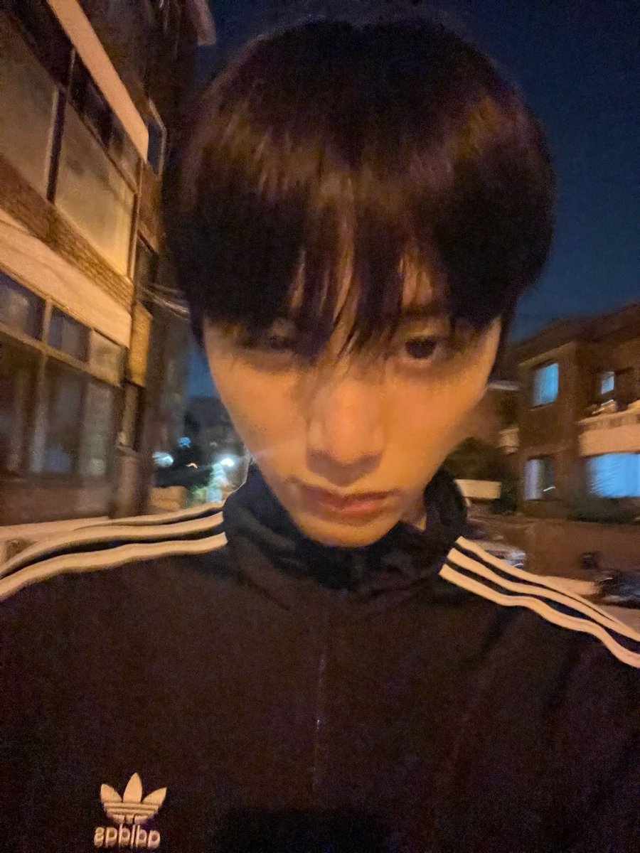 mycatdongmin's tweet image. the boyfriendness of him here