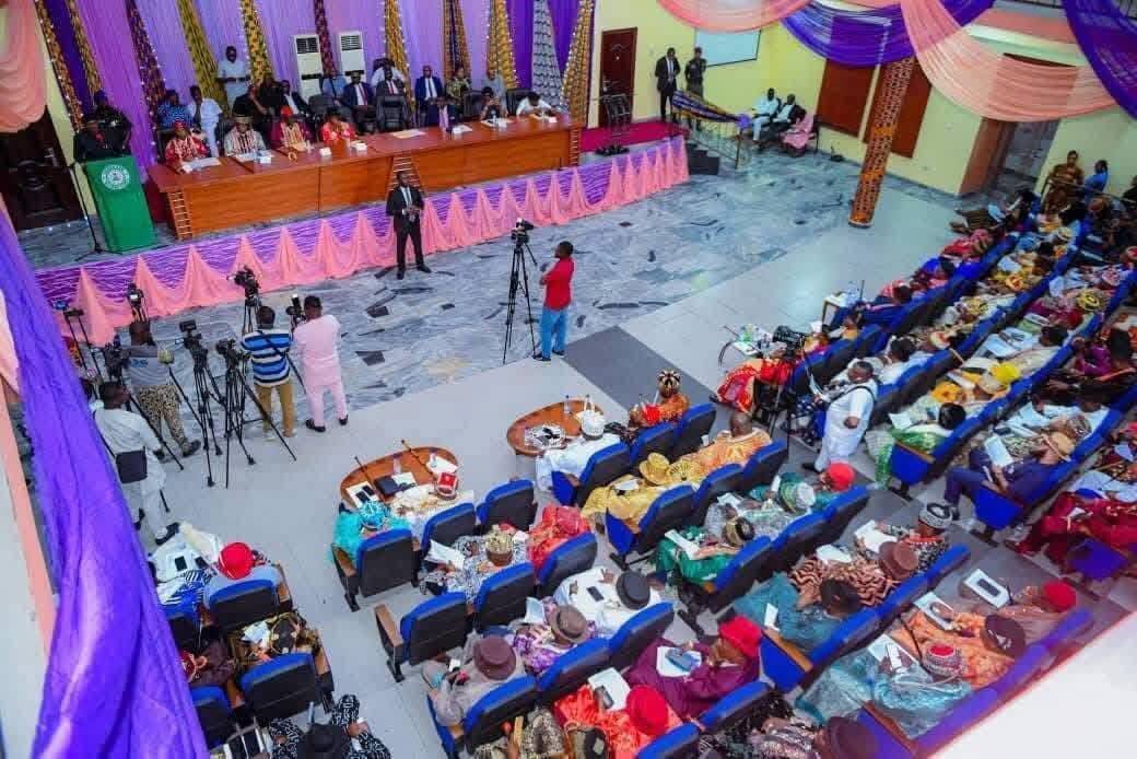 AskPHPeople's tweet photo. Rivers State Council of Traditional Rulers sets up a 9-Man Committee to mediate in the political dispute between Gov. Sim Fubara, Rivers State House of Assembly and The FCT Minister, Chief Barr. Nyesom Ezenwo Wike. https://t.co/tdMQjg2YDK