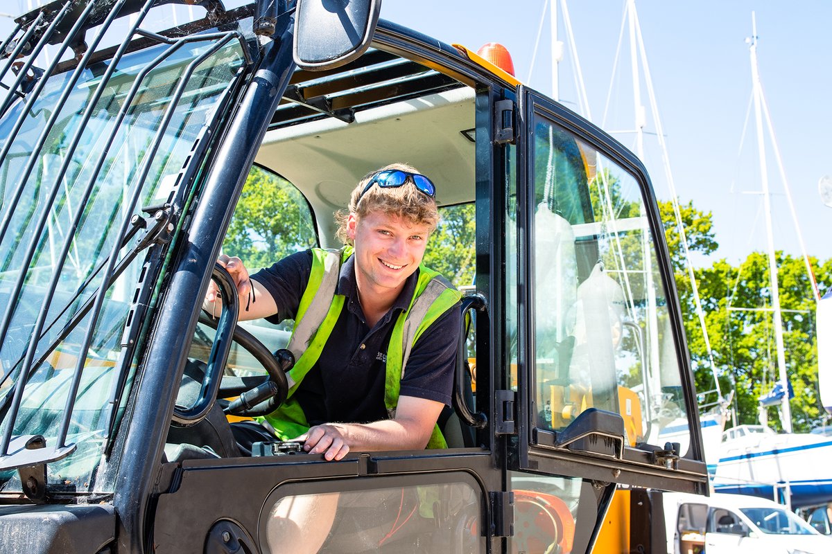 We're proud to share news that our second #apprentice George Dunsdon has passed his final assessment with flying colours after completing the course in record time.

Well done George and we look forward to seeing you continue to serve our berth and mooring holders

#BritishMarine