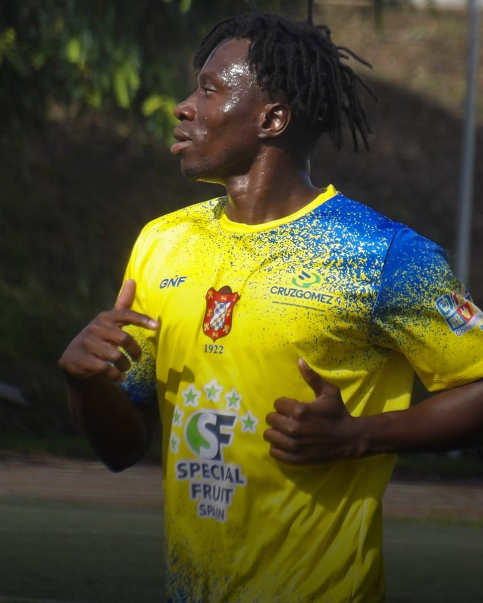 Tu idea.
Nuestro diseño.

▪️ Únete a la familia GÑF.