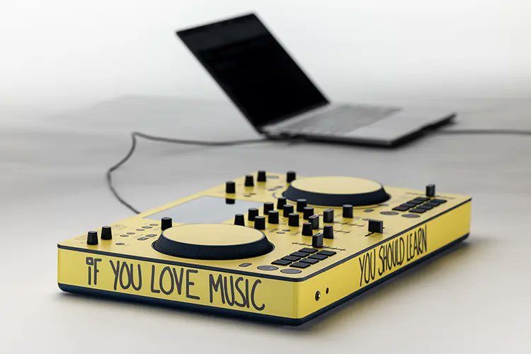 🟠#AlphaTheta lanza una #edición limitada del OMNIS-DUO diseñada por Elijah

🟠El sistema #DJ todo en uno incorpora un diseño #exclusivo con el lema: “If you love music, you should learn how to DJ”.

🔗ispmusica.com/audio-directo/…
