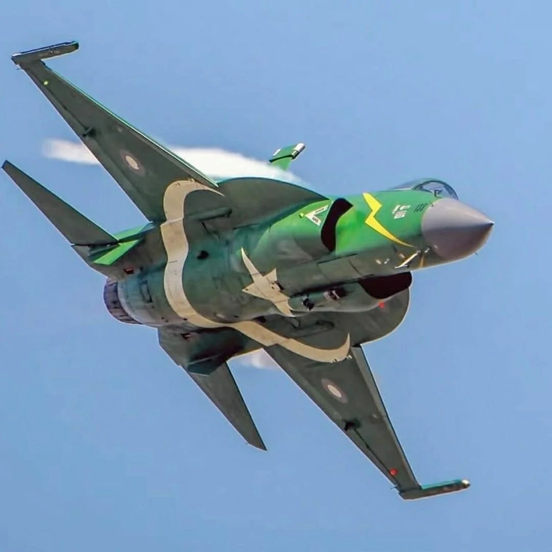AdvZiaSipra54's tweet photo. @AmirHQureshi Jf17 thunder ⚡⚡⚡ killer of S400 https://t.co/KvoqiXWxxT