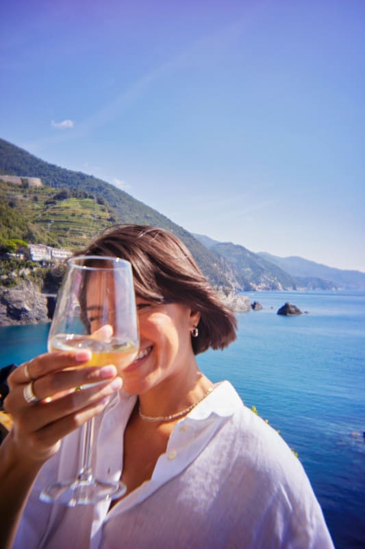 Make4everMemory's tweet image. 🇮🇹✨ Experience the magic of Italy! Picture a beautiful day filled with laughter and relaxation as you sip on exquisite wine while taking in breathtaking ocean views. 🍷🌊
Contact me today to plan your dream getaway! 📞
#europe #bookcelebritycruises #celebritycruises