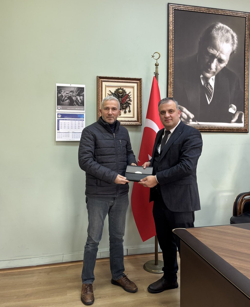 Gecikmeli de olsa Maçka teknik okullarının 80. yıl dönümünde ￼￼
Yıldız Teknik Üniversitesi Maçka Mesleki ve Teknik Anadolu Lisesi müdürü kıymetli dostum ￼Sn.muammer￼ BIYIKOOĞLU Müdürümü  ziyaret Edip çay tadında sohbetimizi ettik yakın samimi dostça ilgisine teşekkür ederiz