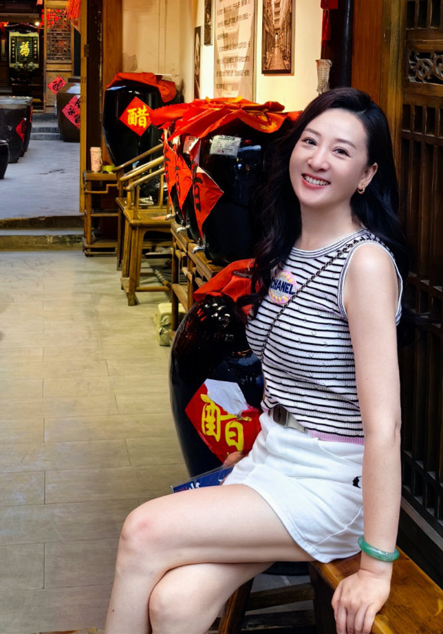 CNMILF's tweet photo. 治愈笑颜美少妇 https://t.co/gbbE9NWXBj
