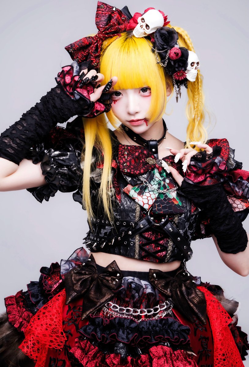 C_melo_mazari's tweet image. 逶ｮ繧定ｦ九※縺願ｿ比ｺ九＠縺ｦ
╋━━━━━━━

   新ｳﾞｨｼﾞｭｱﾙ解禁

     黄色：死ヰメロアンチ ⚠️

      ⋅⊱絶対姫政♥

                                        ━━━━━━━╋
逶ｮ繧定ｦ九※縺願ｿ比ｺ九＠縺ｦ