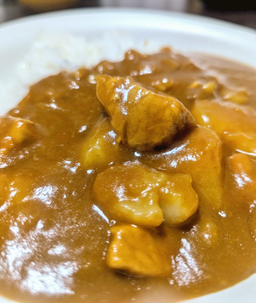 derrringer's tweet photo. 行司が木村晃之助に代わったところで
カレーを食べてます https://t.co/bbJulUI4qL