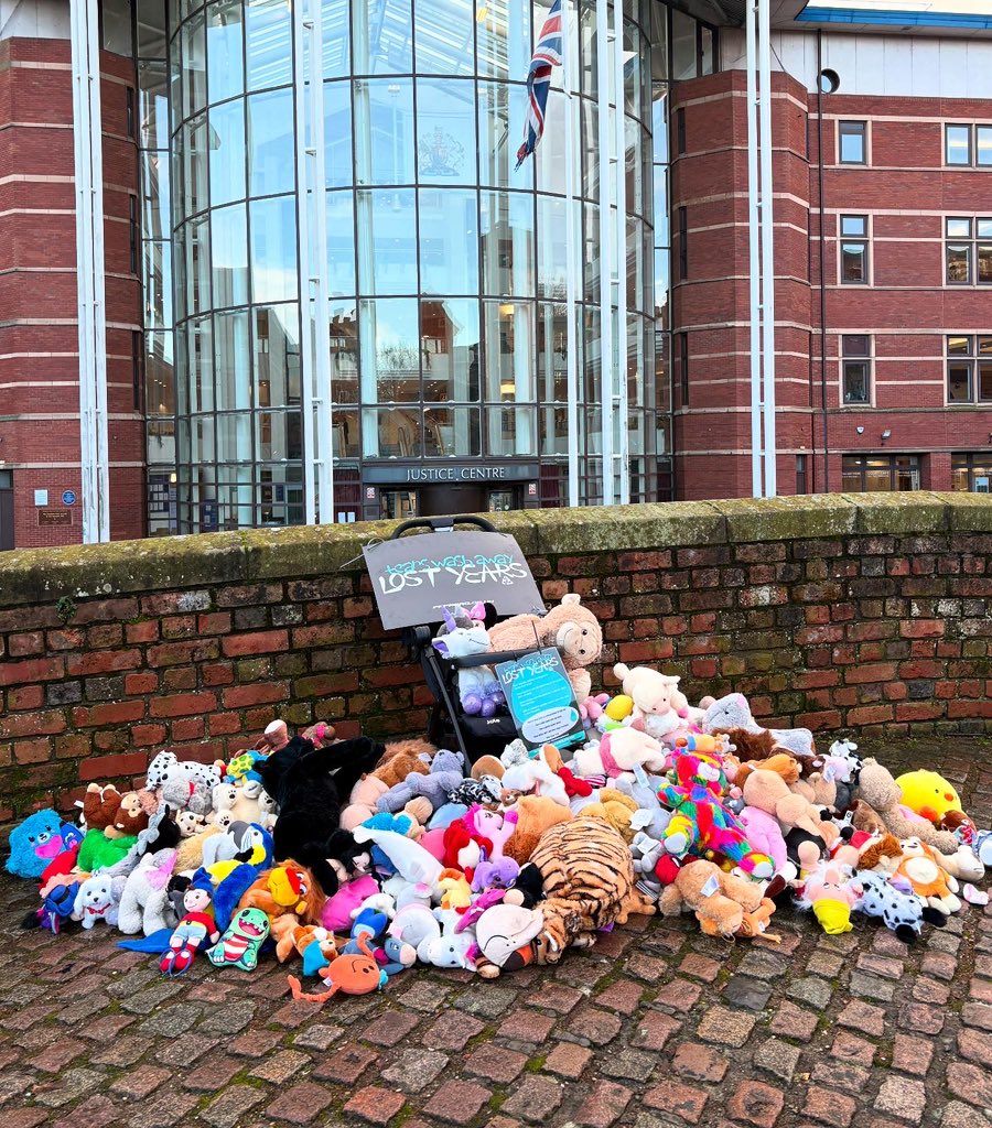 papaorg's tweet photo. EVERY TOY IS A LOST YEAR.

Outside Nottingham Justice Centre, toys are being laid, not by children, but for them.

Each one represents a child losing irreplaceable time with a parent because the family court process drags on.

No hugs. 

No routines. 

No memories made.

This is the PAPA Lost Years Campaign;  making the damage impossible to ignore.

Come down. 

Bring a toy. 

Lay it outside the court.

Stand up for children missing precious time with loved ones.

Delay is harm. 

Children can’t wait, nor should you! 🧸💔♻️