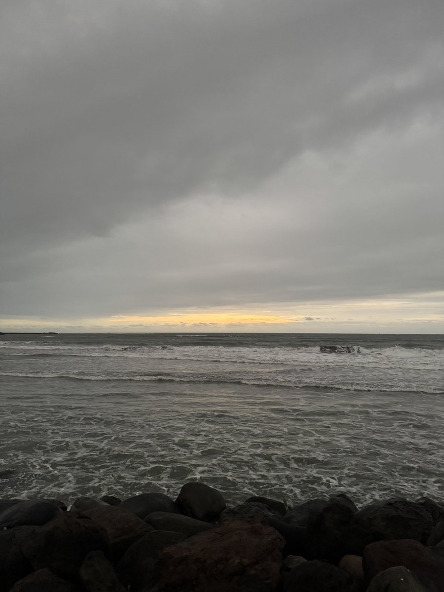 A los que me leen, les mando un abrazo cariñoso, a los que no... pos no. 
¡Buenos días! 
¿Café?