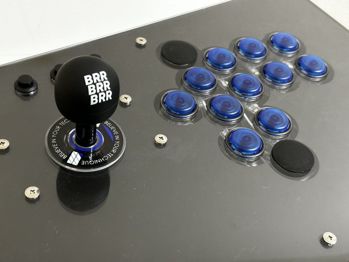 初自作アケコン完成!! ケース:Lotus Lever/@p3_con ボタン:PWS V2