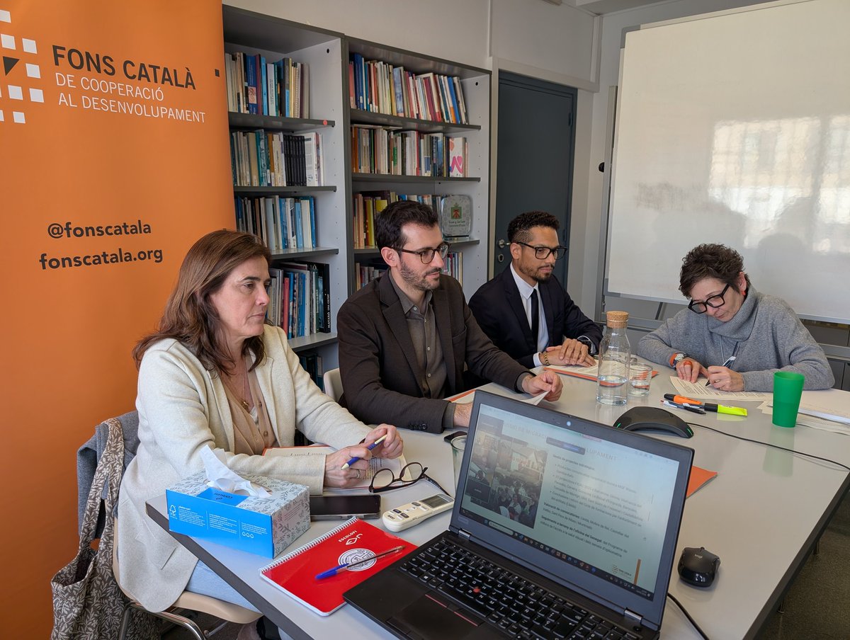 Celebrem la primera Junta Executiva del 2026 per abordar:

🔸L'activitat institucional i de participació en organismes
🔸Treball d'àrees i Comissions de Municipalisme, Amèrica Central, Drets Humans, Món Local Refugi i Migracions i Desenvolupament
🔸Gestió econòmica
🔸@confocos