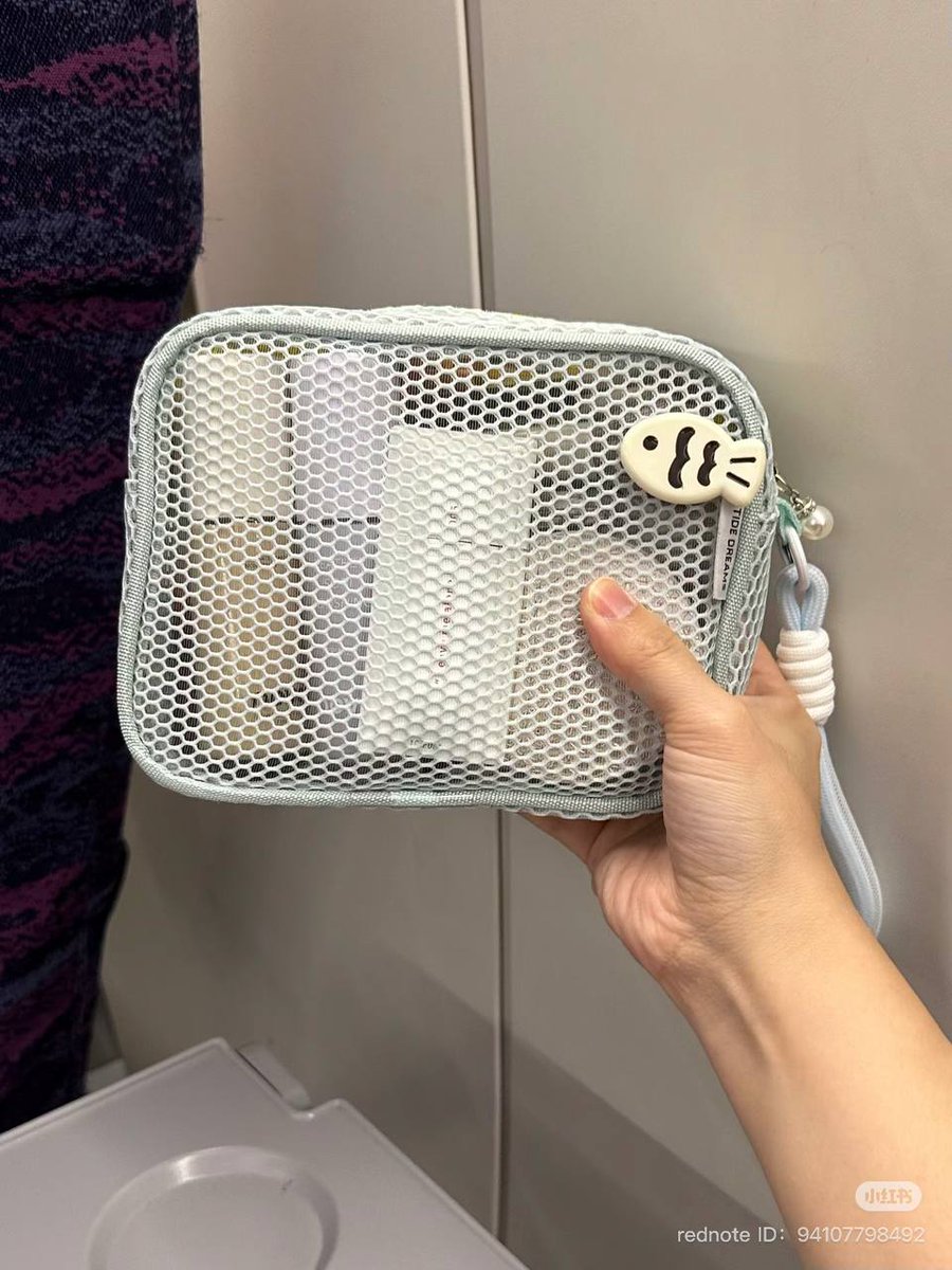 xxxirraaa's tweet image. Random useful things worth buying✨

a thread~